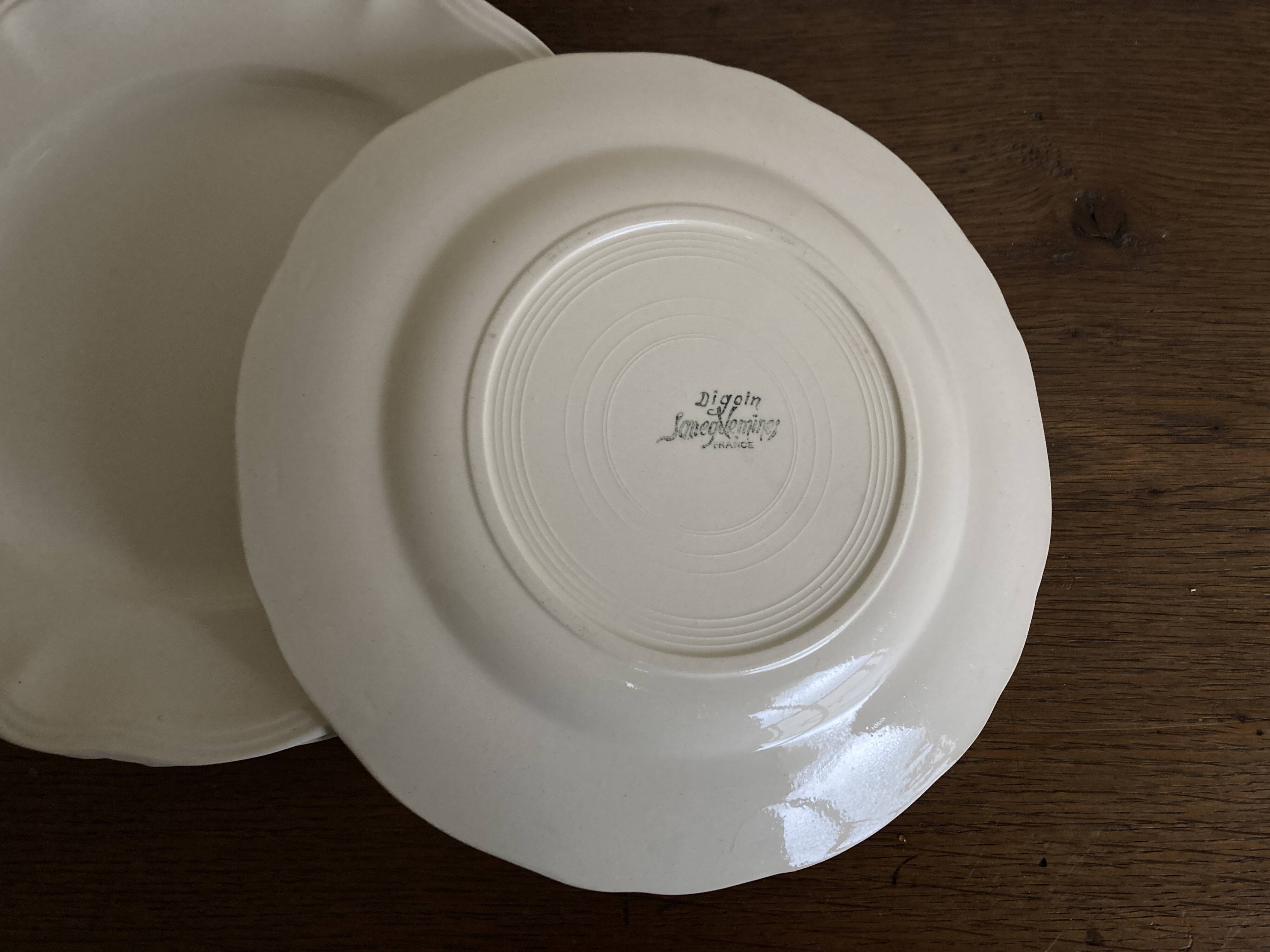 Set of 5 Sarreguemines ivory plates with gadroons 1960