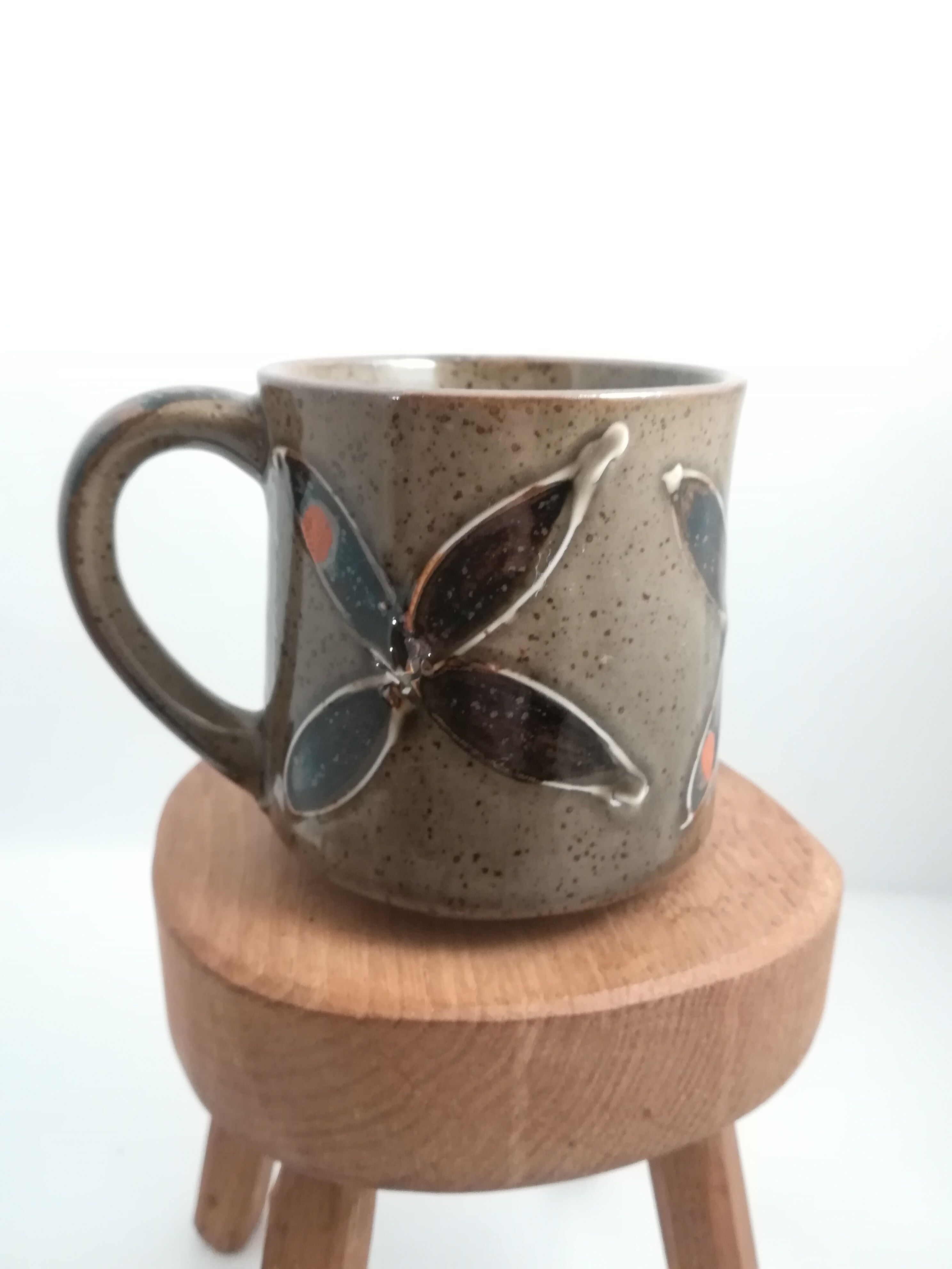 Lot of 4 vintage mugs