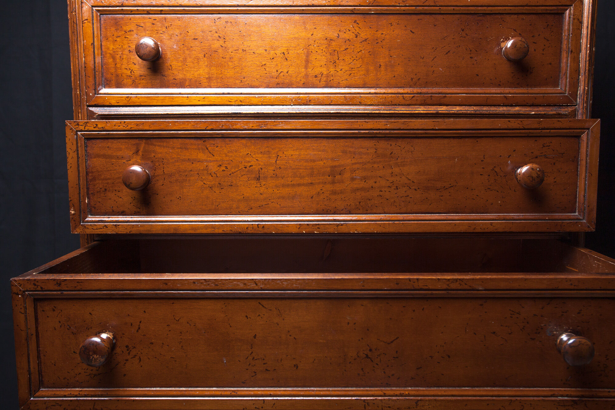 Solid wood semainier