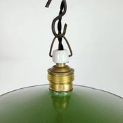 Lampe industrielle en émail vert, années 1930
