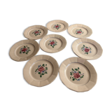 Set of 8 Sarreguemines Digoin flat plates