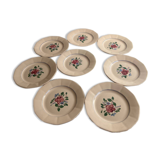 Lot de 8 assiettes plates Sarreguemines Digoin
