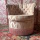 Paire de fauteuils cabriolets vintage années 70 style Hollywood Regency rose satinée