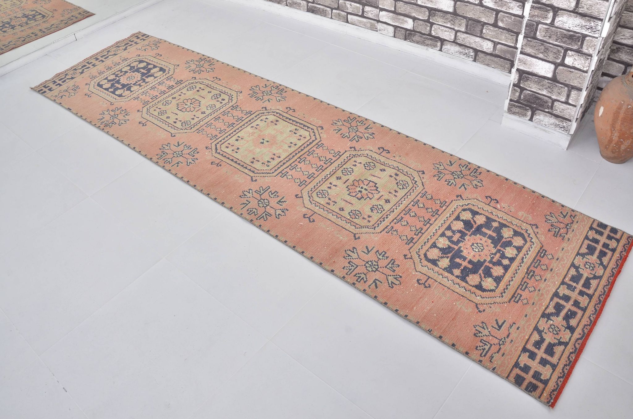 Tapis de couloir vintage turc 2482