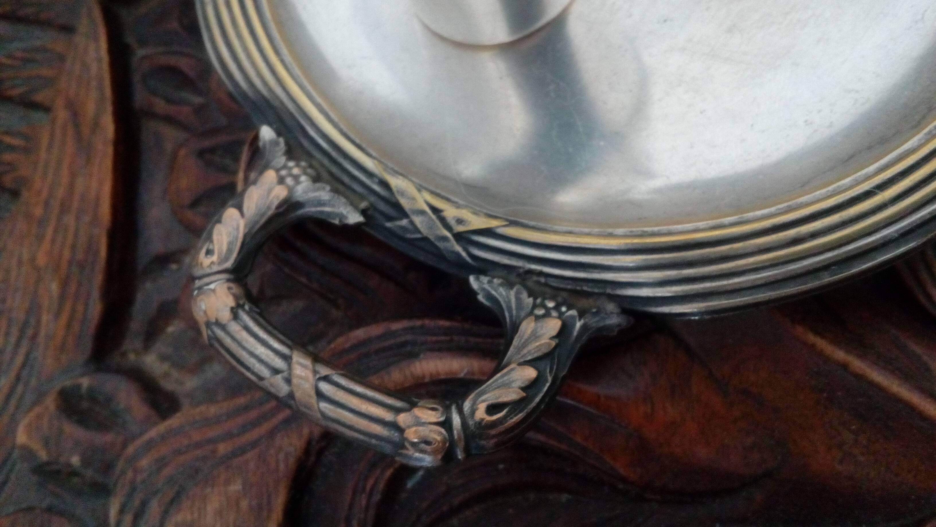 Silver metal liquor service