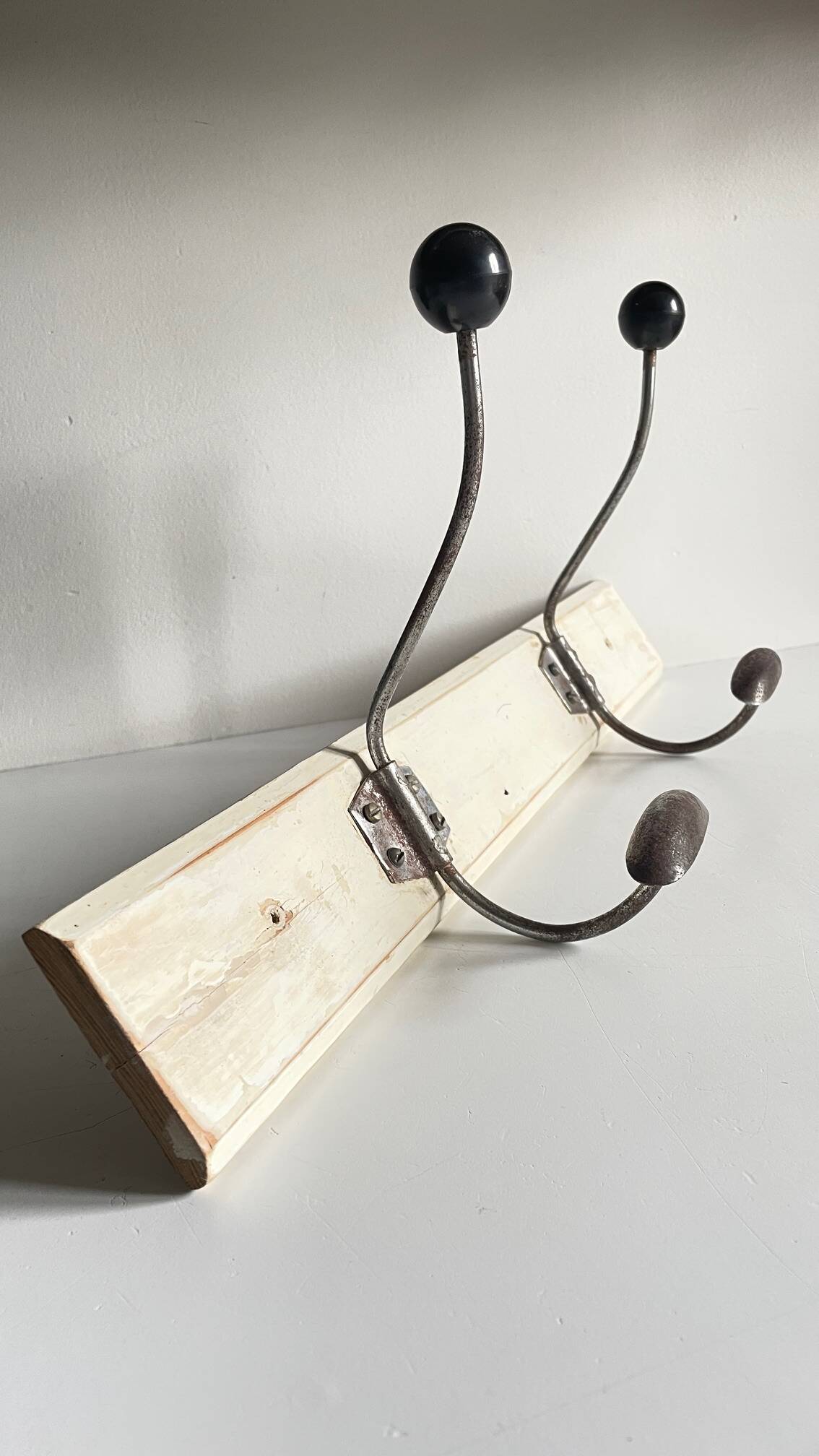 ANTIQUE SCHOOL COAT RACK White Wood