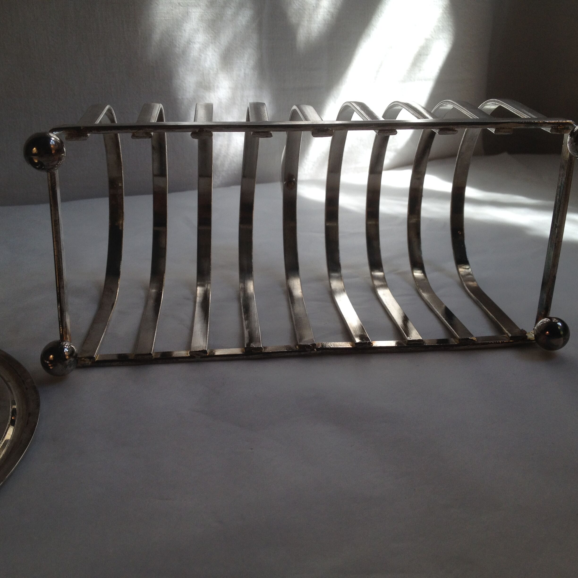 Taost door in silver metal