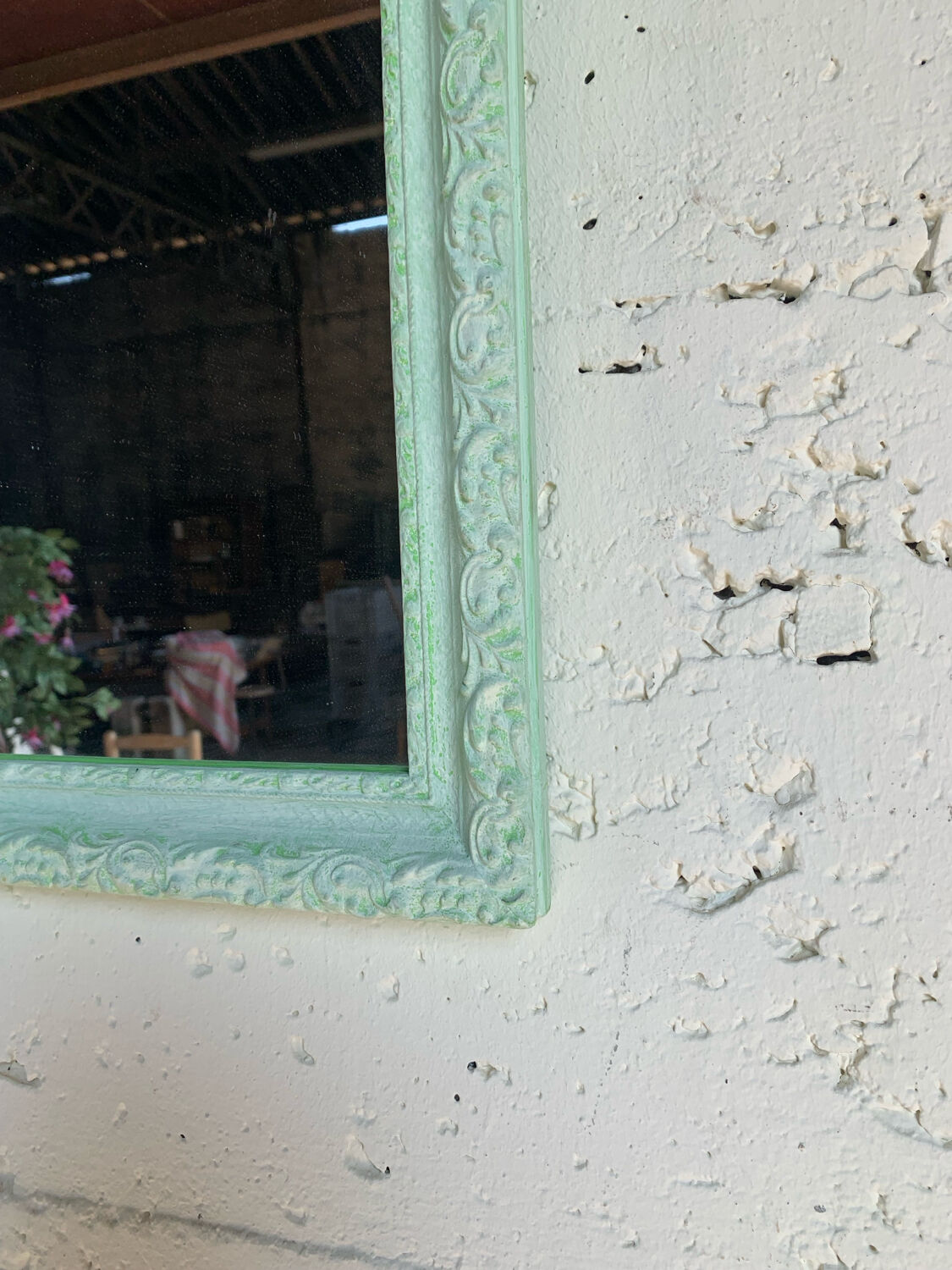 Small decorative mirror - plant decor