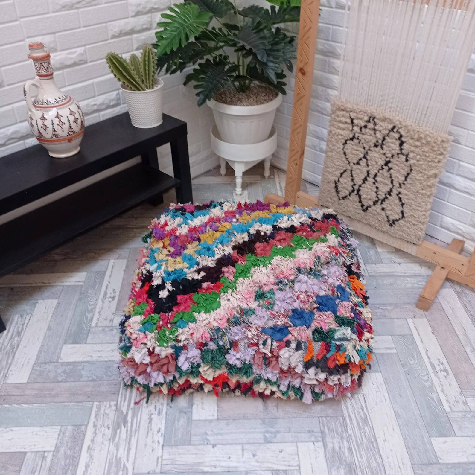 Handmade Berber pouf in wool 60 X 60 X 20 CM
