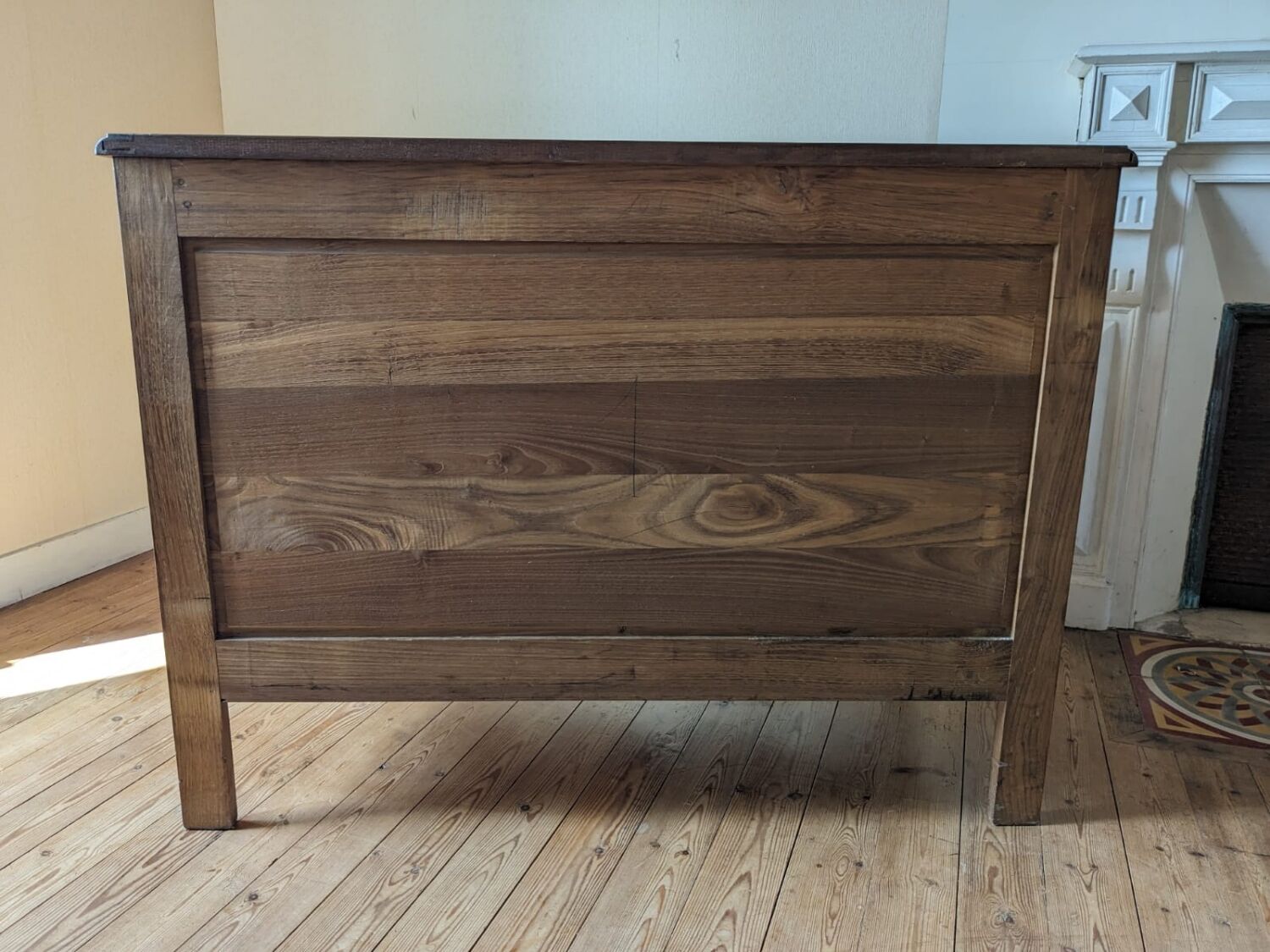 Louis XV style crossbow chest of drawers