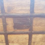 Coffre ancien indien vintage  sur roues en bois début 20eme s