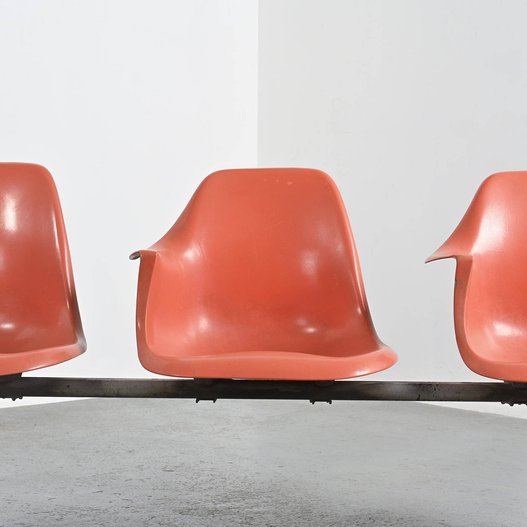 Bus station bench by Kiyonori Kikutake & Itsuko Hasegawa, Japan 1965