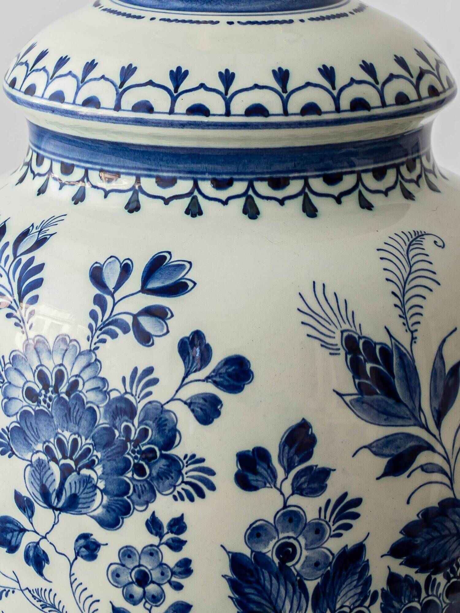 Vintage Table Lamp in Delft Style, Hand-Painted Blue and White, Ram Arnhem, New Shade