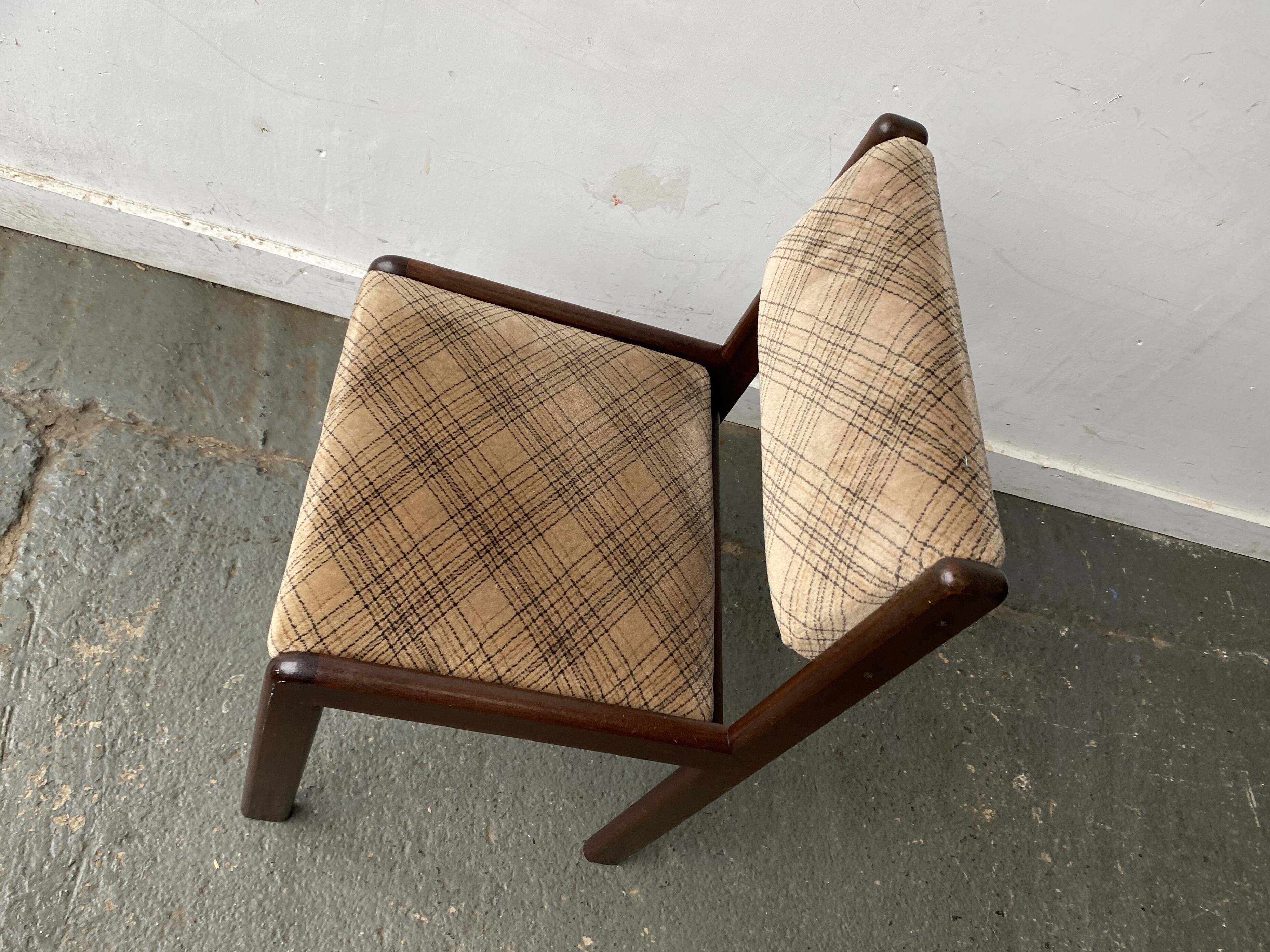 1960’s mid century G Plan dining table with 6 matching dining chairs