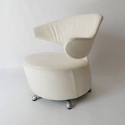 Canta and Aki swivel chairs in leather by Toshiyuki Kita for Cassina