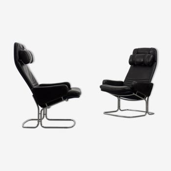 Paire de fauteuils en cuir noir par Ire Möbel années 1970