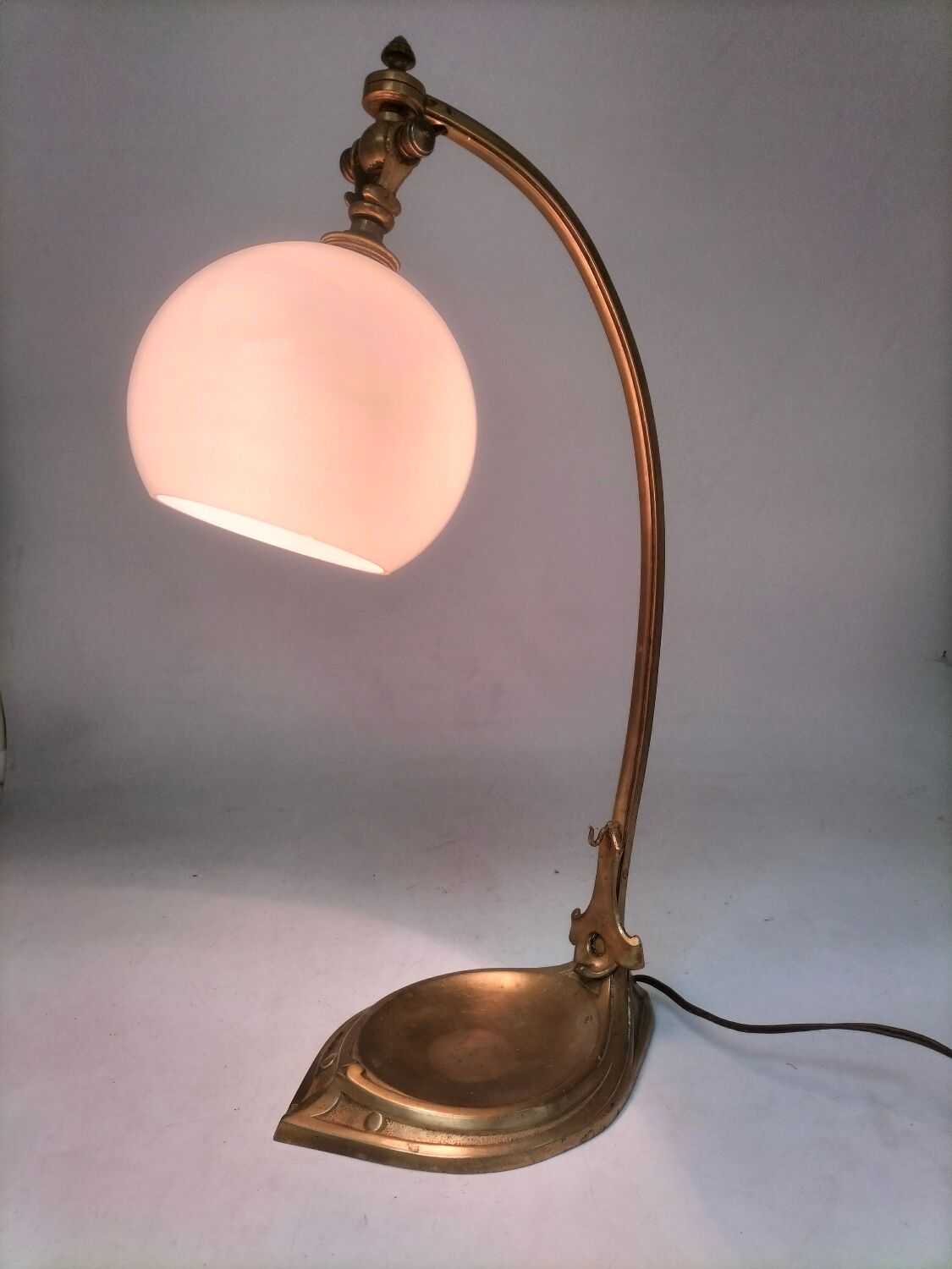 Art Nouveau bedside lamp