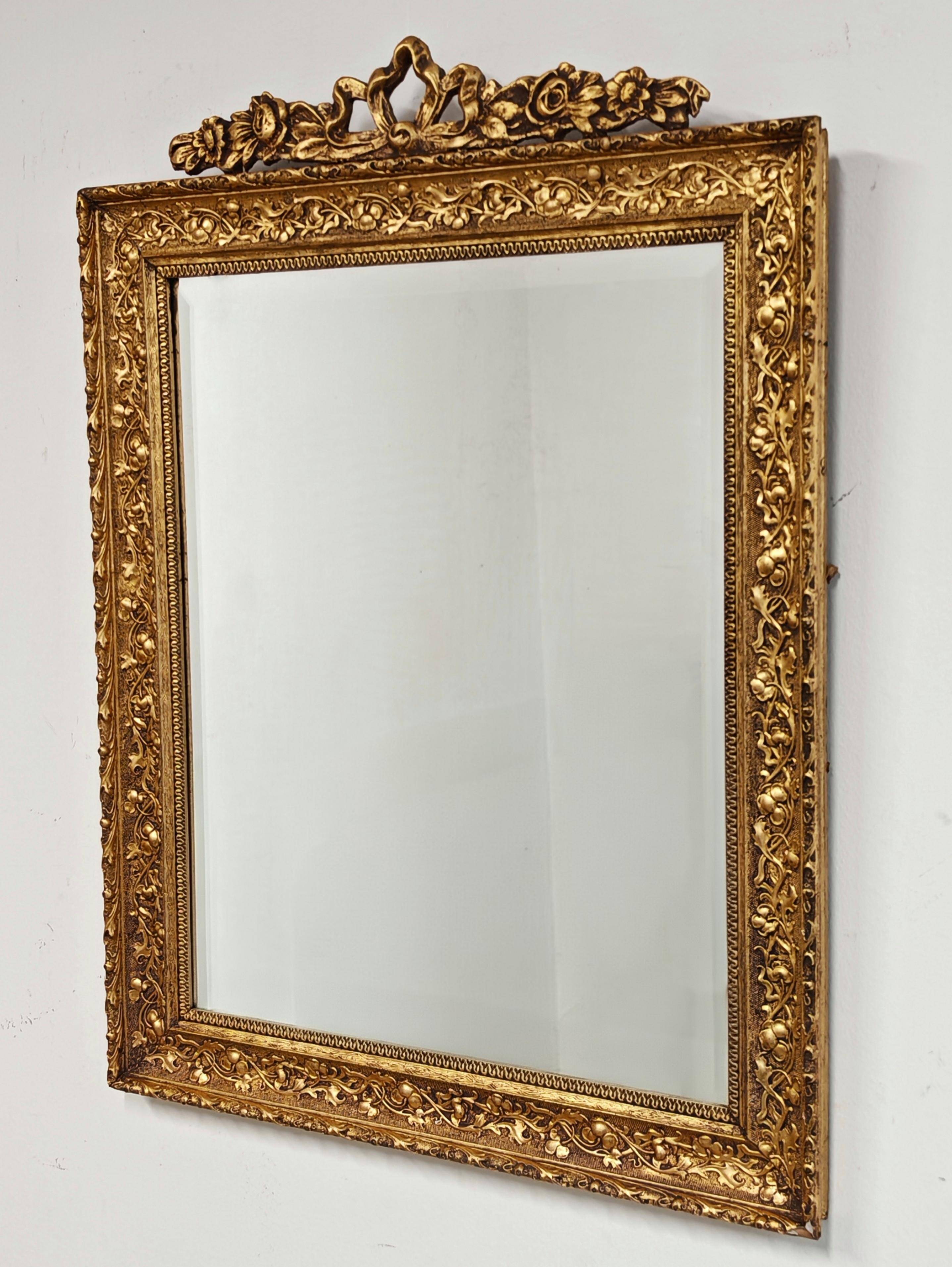 Miroir ancien en bois doré, style néoclassique, 19ème siècle