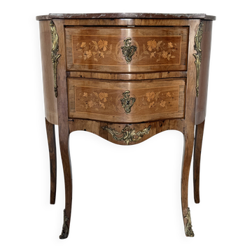 Small curved chest of drawers in Louis XV style