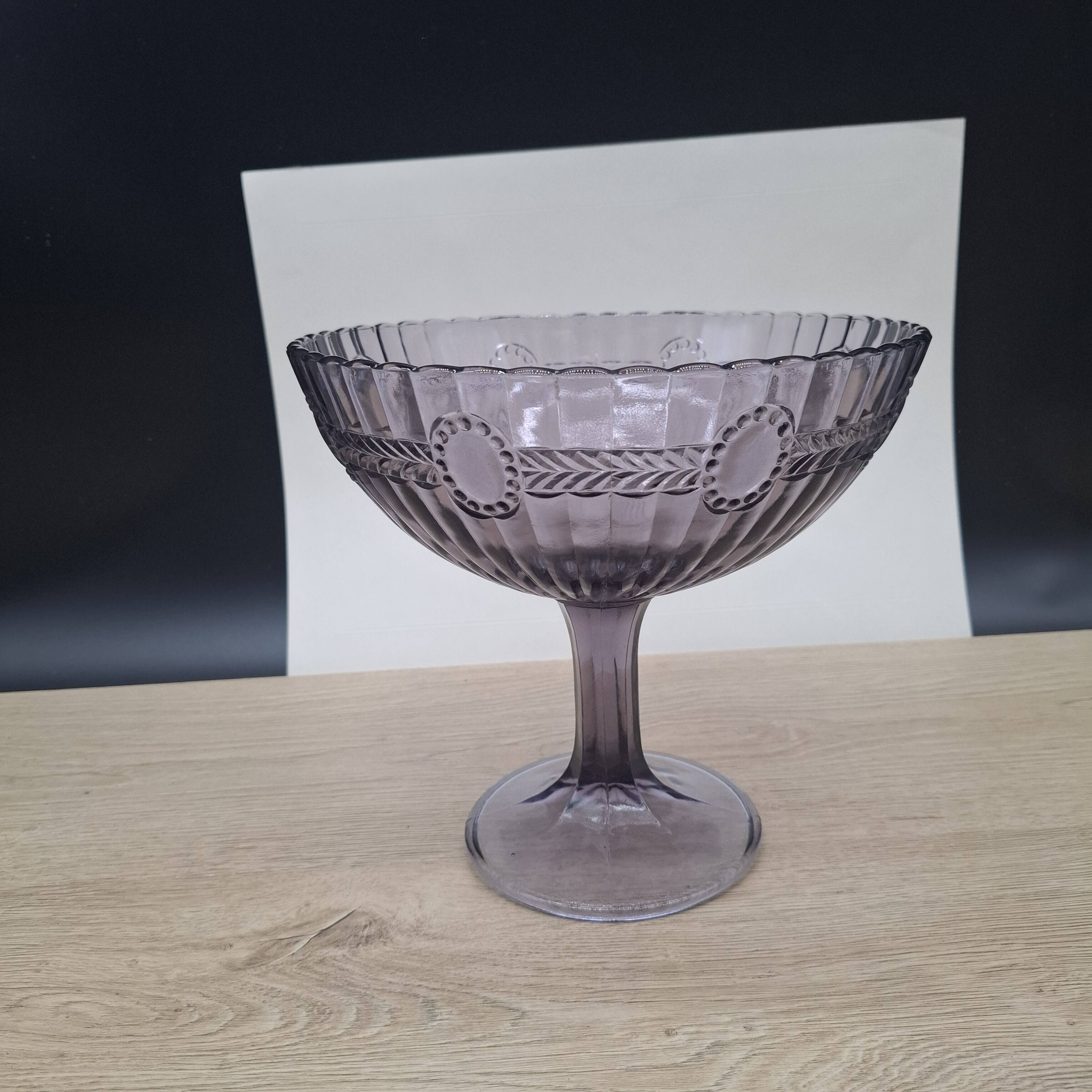 Large purple glass fruit bowl Manage