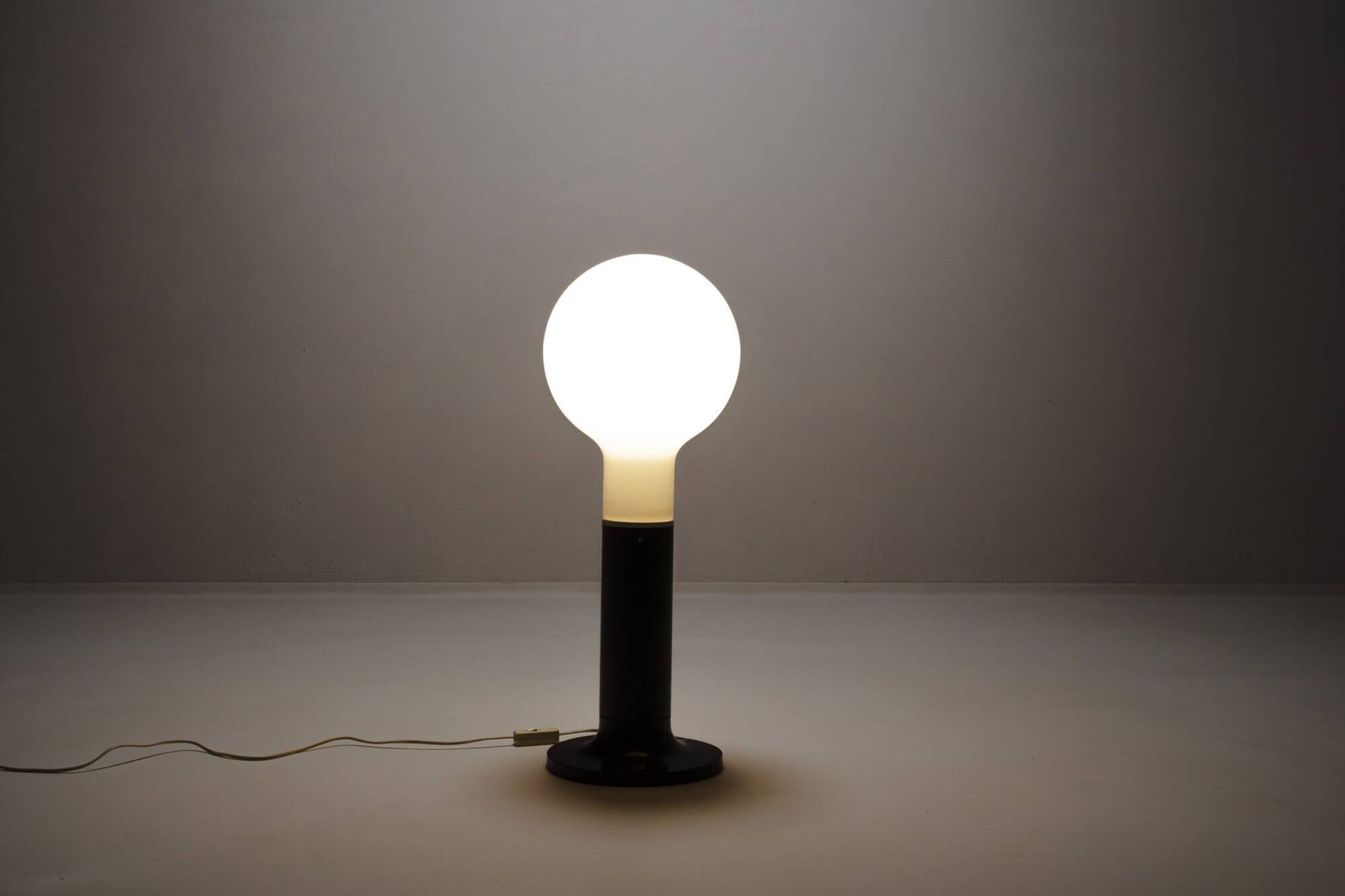 Space age floor lamp in glass & metal by Temde Leuchten