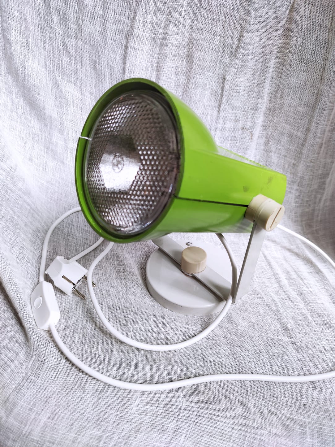 Apple green vintage metal table lamp