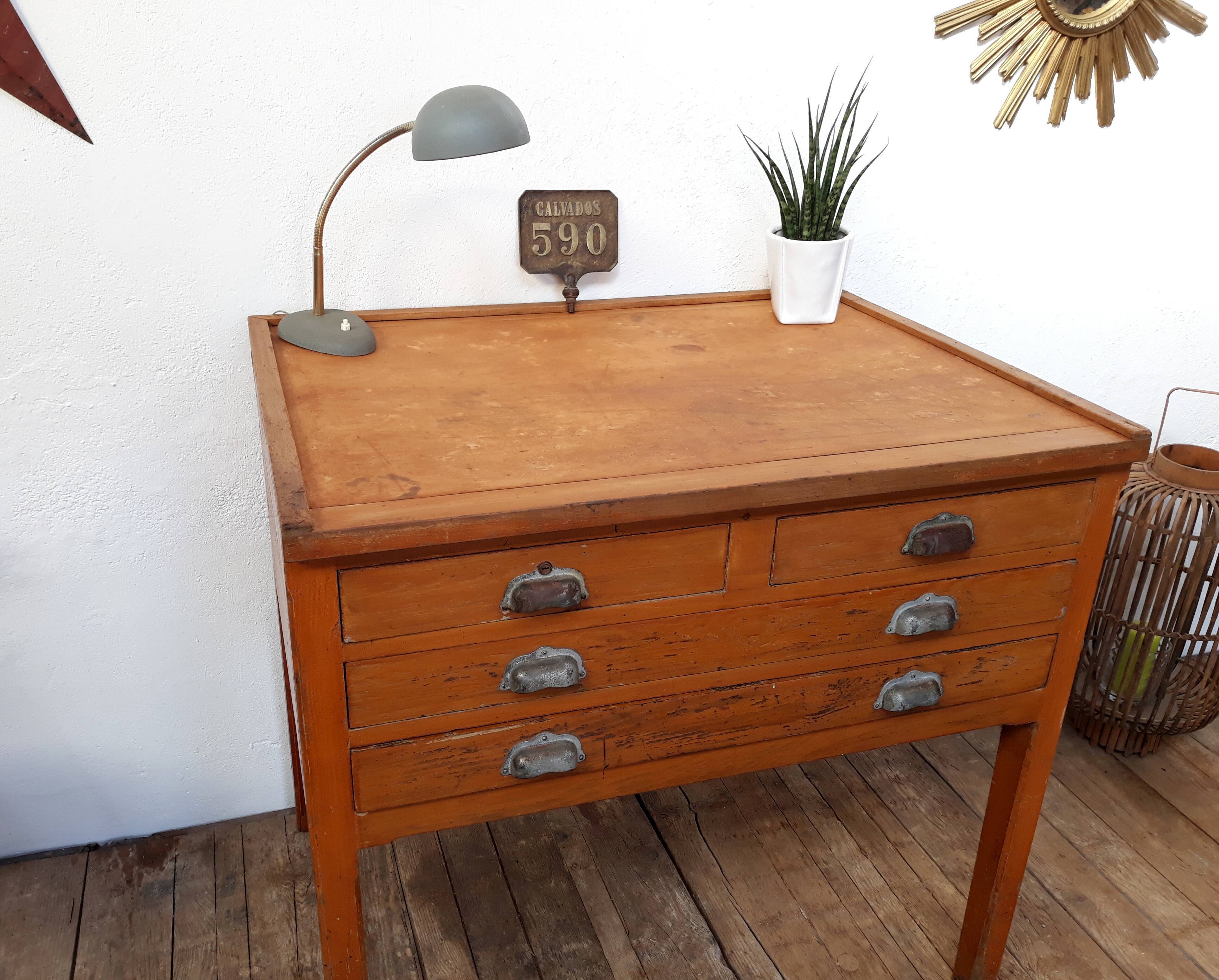 Former furniture business to drawers set