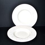 Wedgwood set of 2 pasta plates, Patrician garland, England