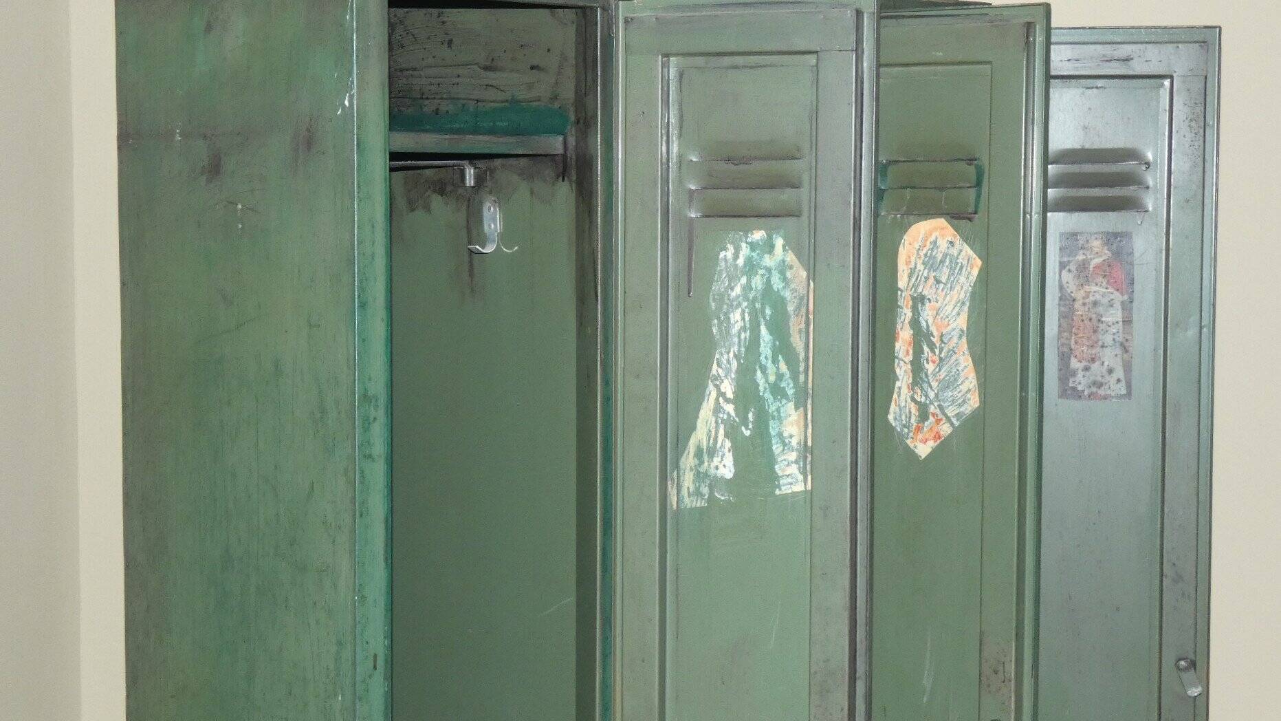 Vintage military metal cabinet from Officina Di Ricerca, Italy, 1960s.