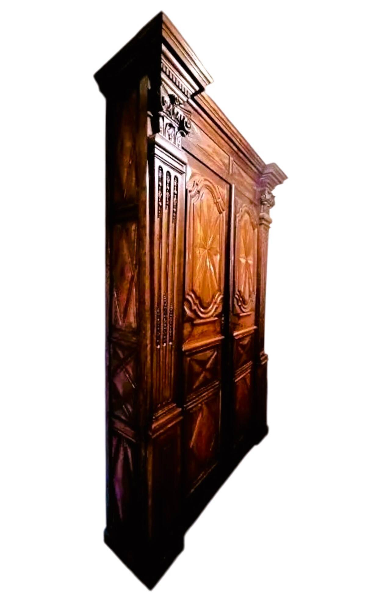 Entrance wardrobe in oak and walnut