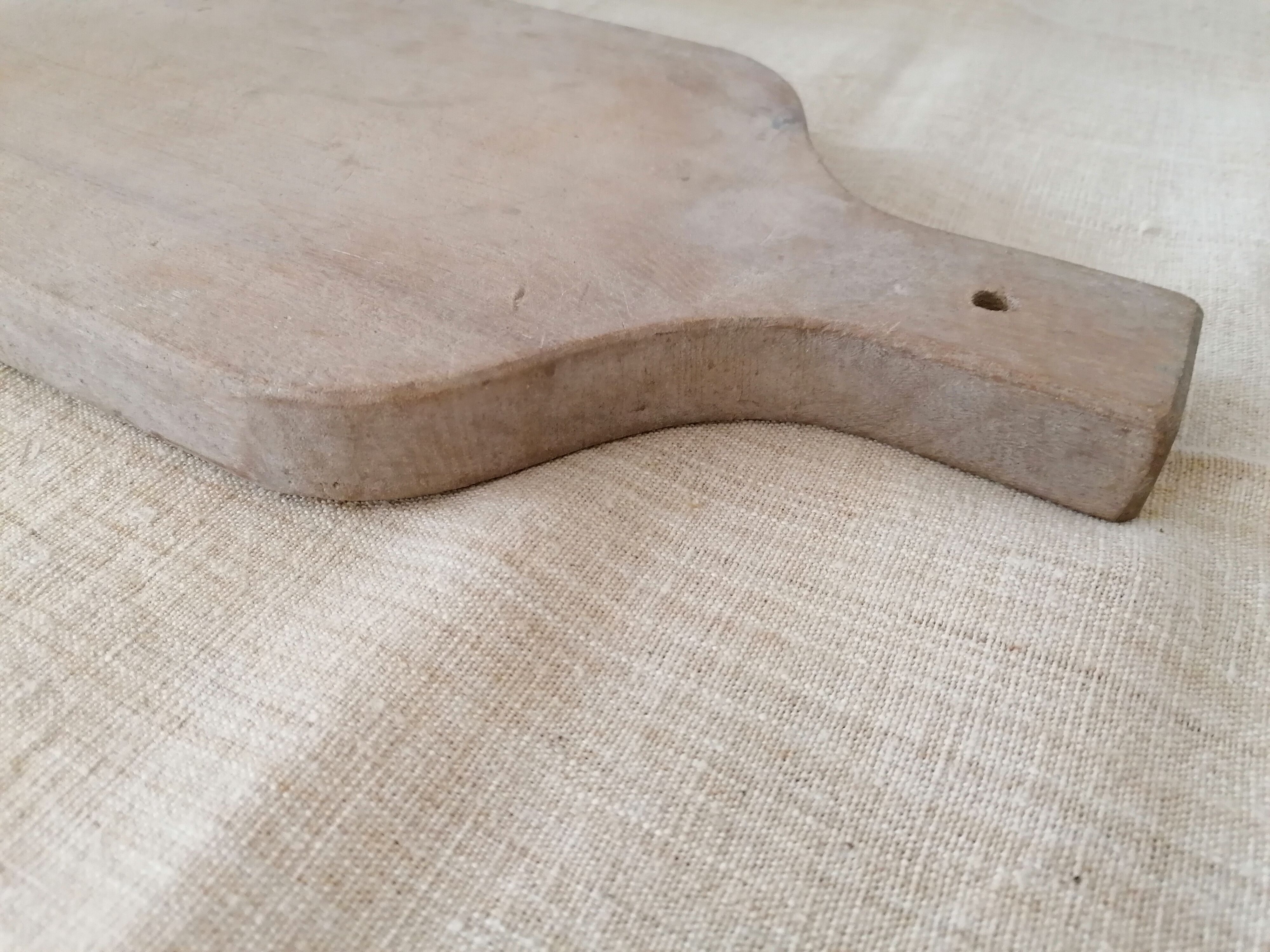 Wooden cutting board