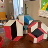 Contemporary graphic sculpture
