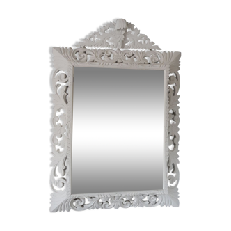 White lacquered mirror