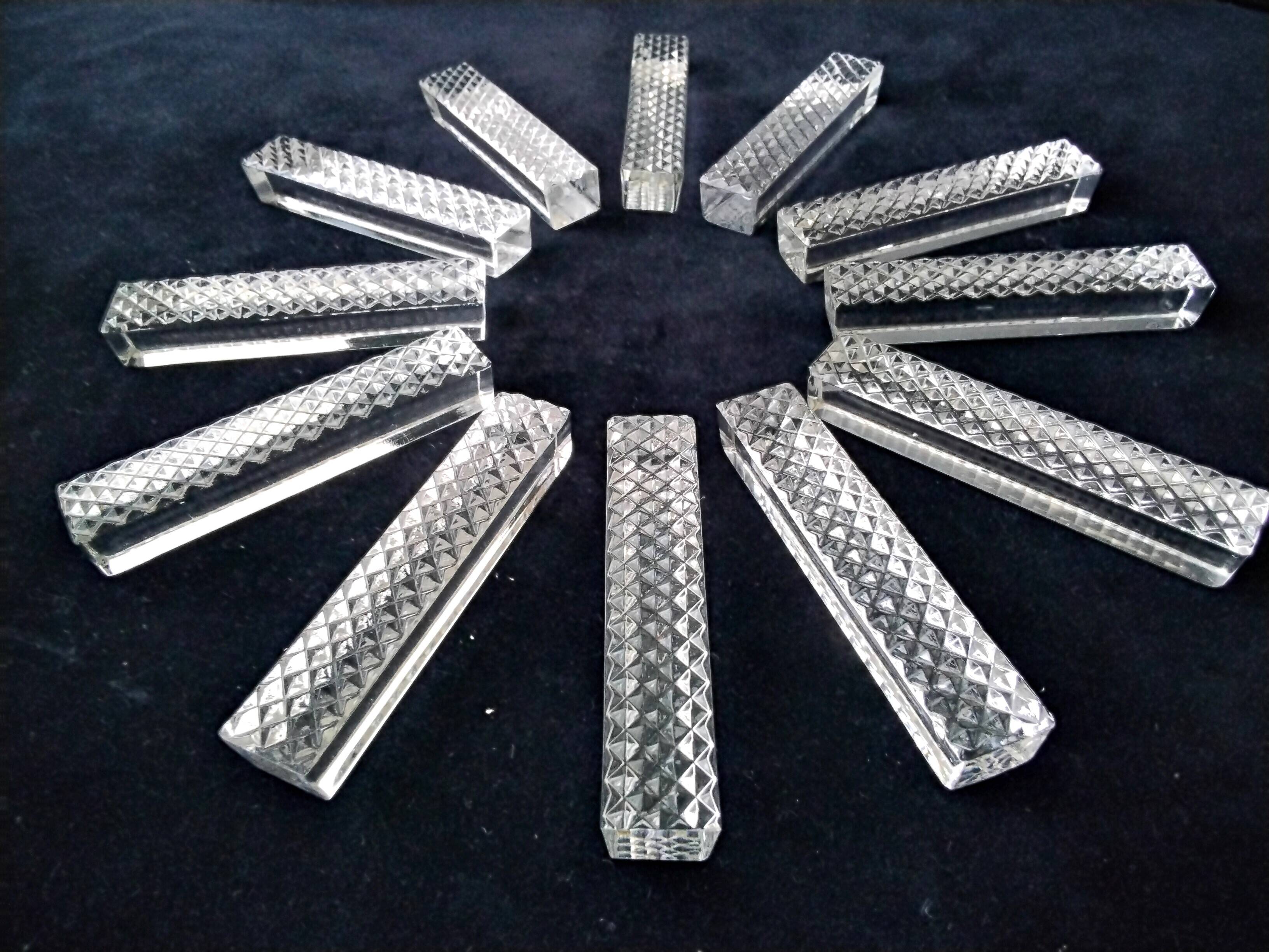 Coffret de 12 porte couteaux cristal au plomb Décor pointes de diamant