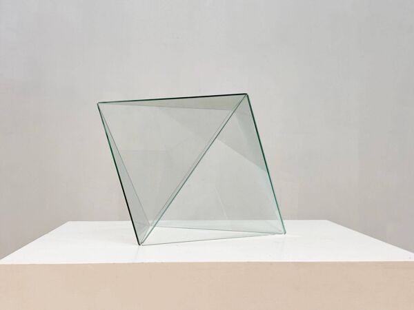 Table d'appoint ou table basse en verre
