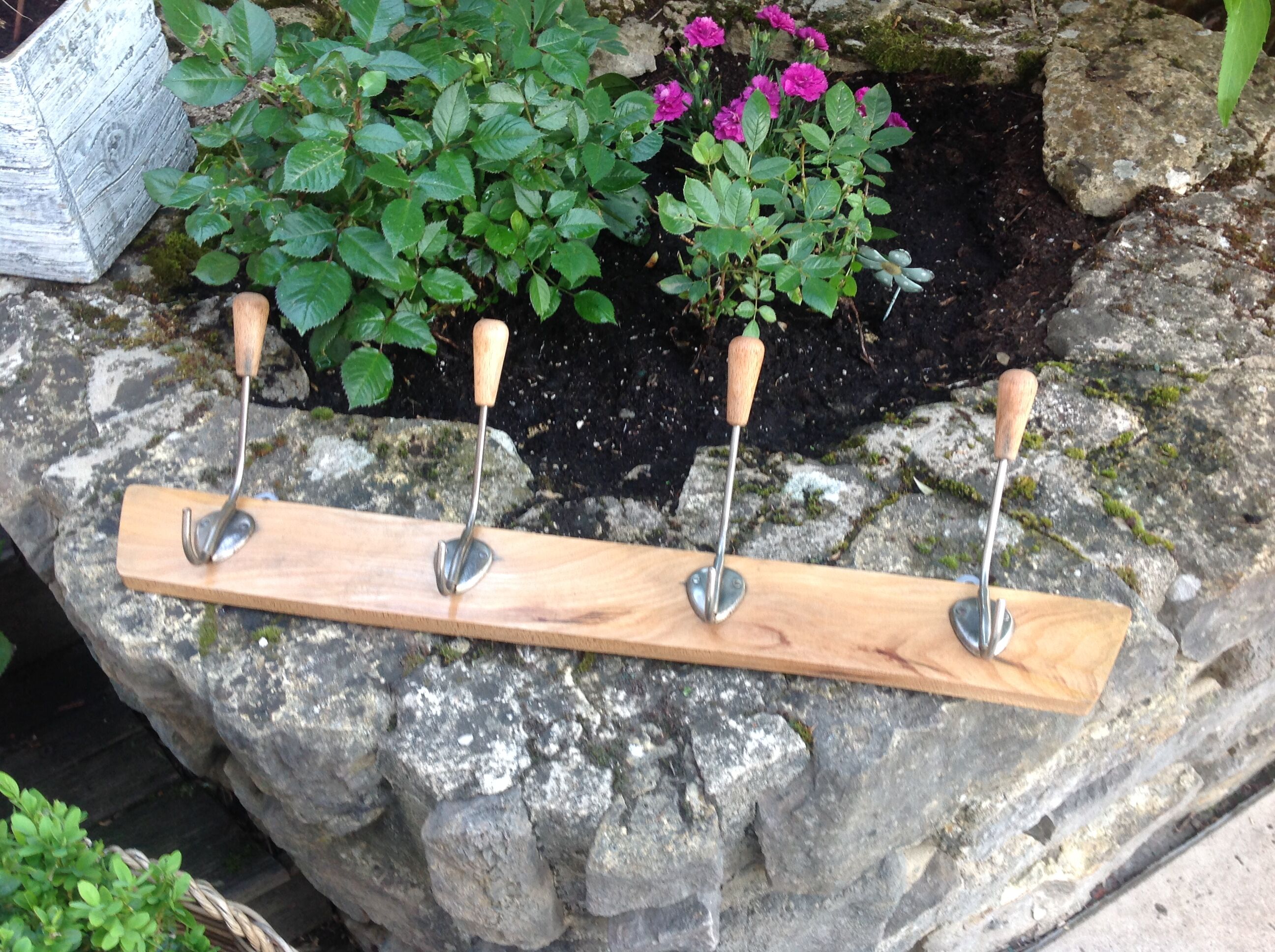 Four-headed wooden hook / vintage 60s-70s