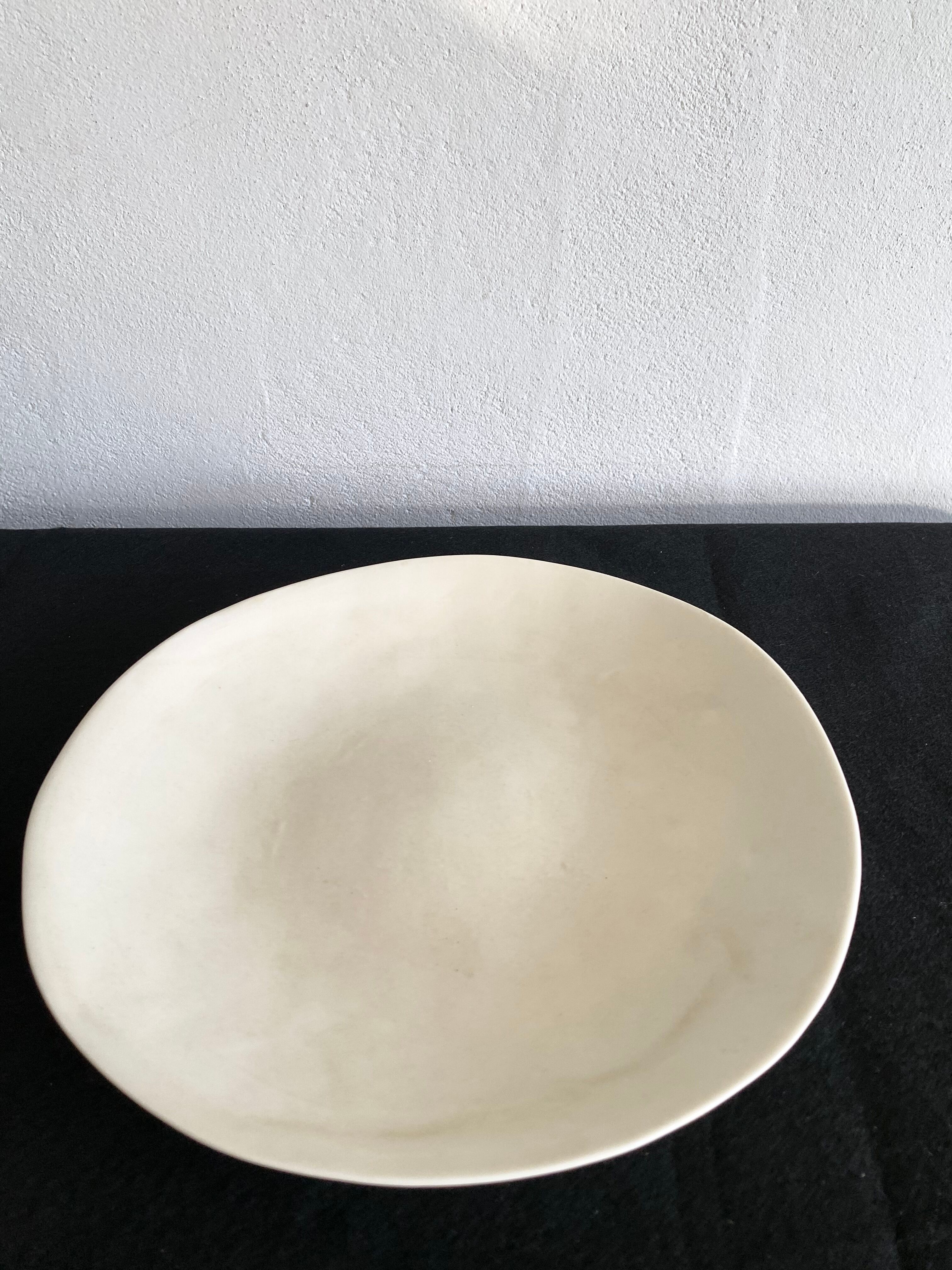 Pearly enamel dish