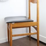 Scandinavian style chair in teak and skaï