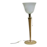 Lampe Mazda des années 1960, piétement en tôle et tronc en bois