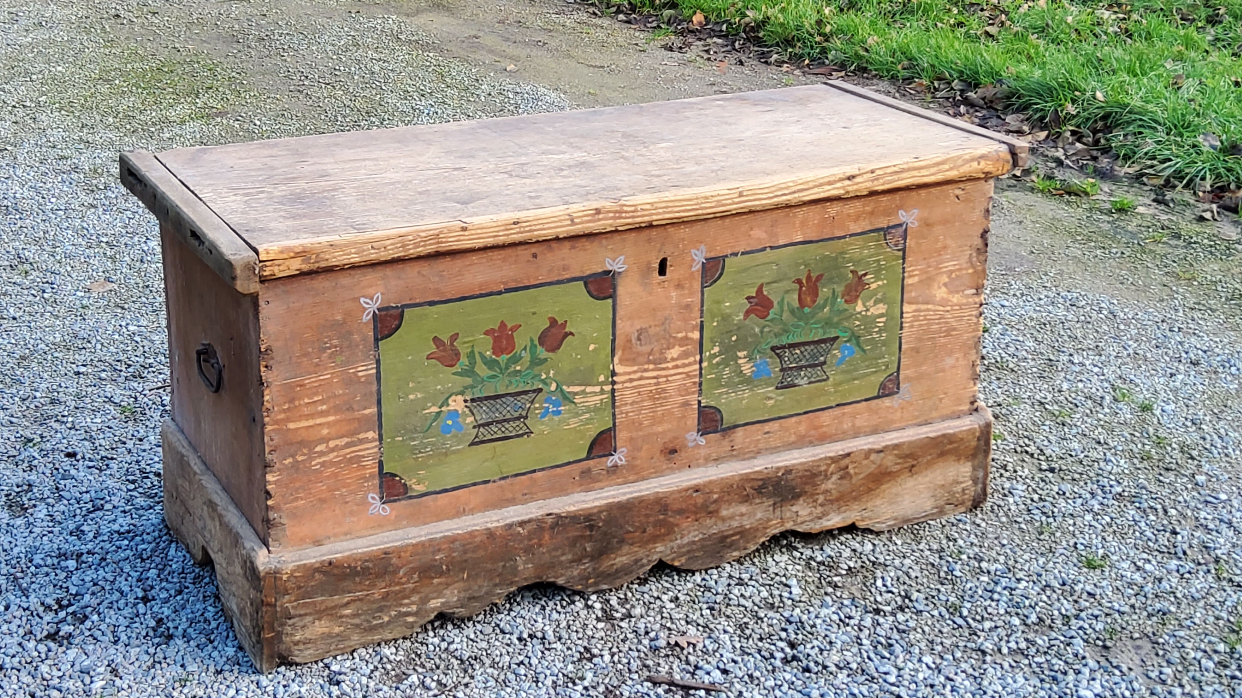 Alsatian polychrome wedding chest eighteenth -nineteenth century