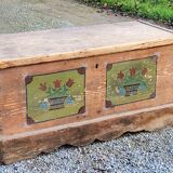 Alsatian polychrome wedding chest eighteenth -nineteenth century