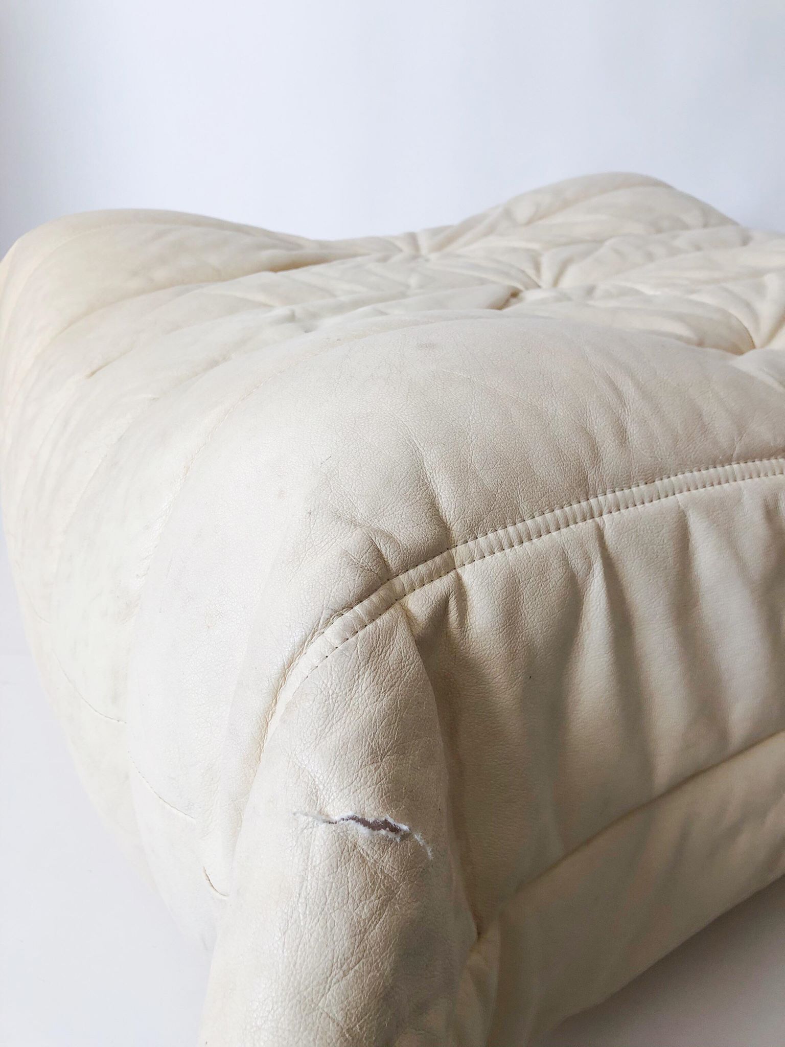 Pouf Togo by Michel Ducaroy for Ligne Roset