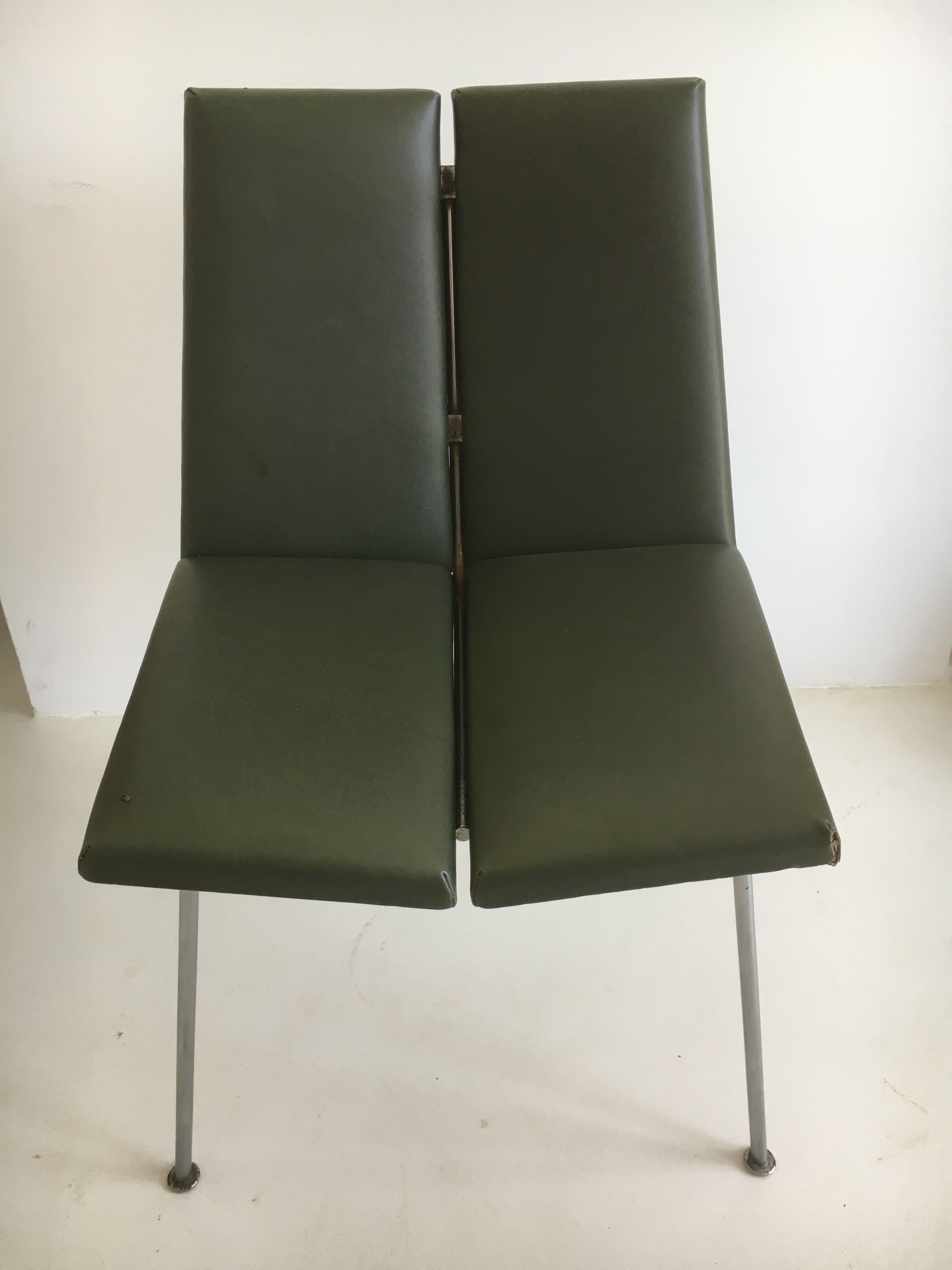 Chair Pierre Guariche, édition Steiner