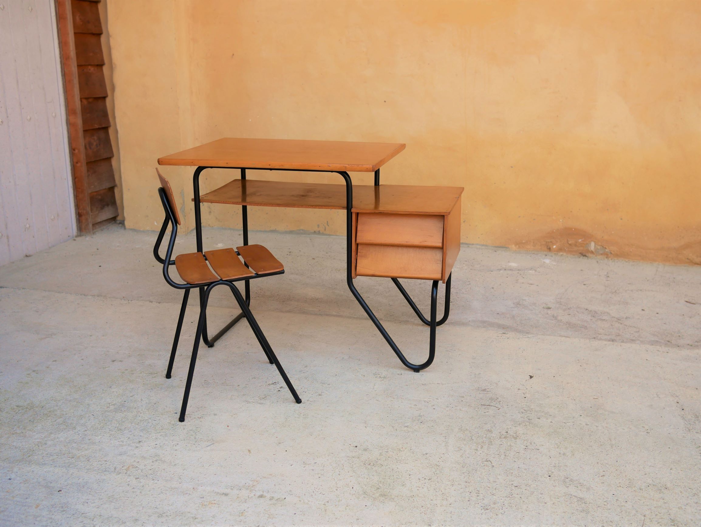 Bureau et chaise enfant vintage