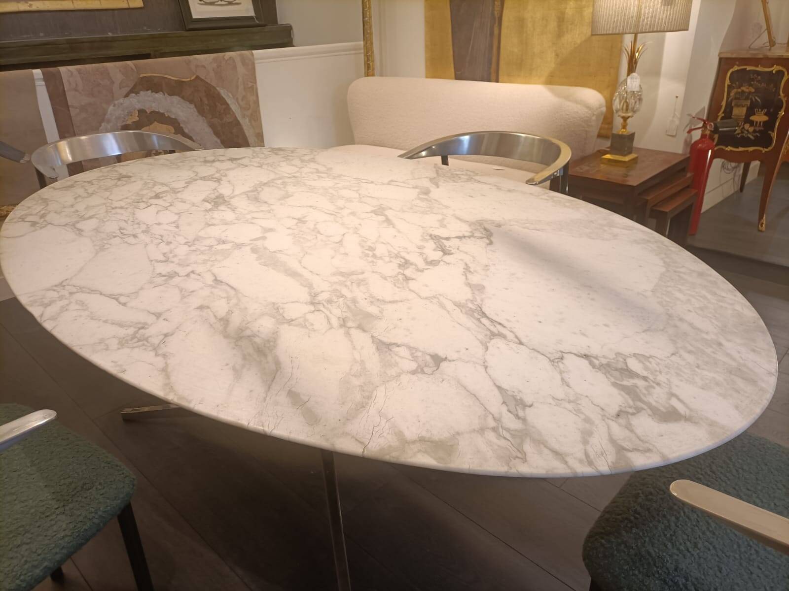 Florence Knoll for Knoll. Marble and chrome-plated metal table. 1970s. LS54931408H