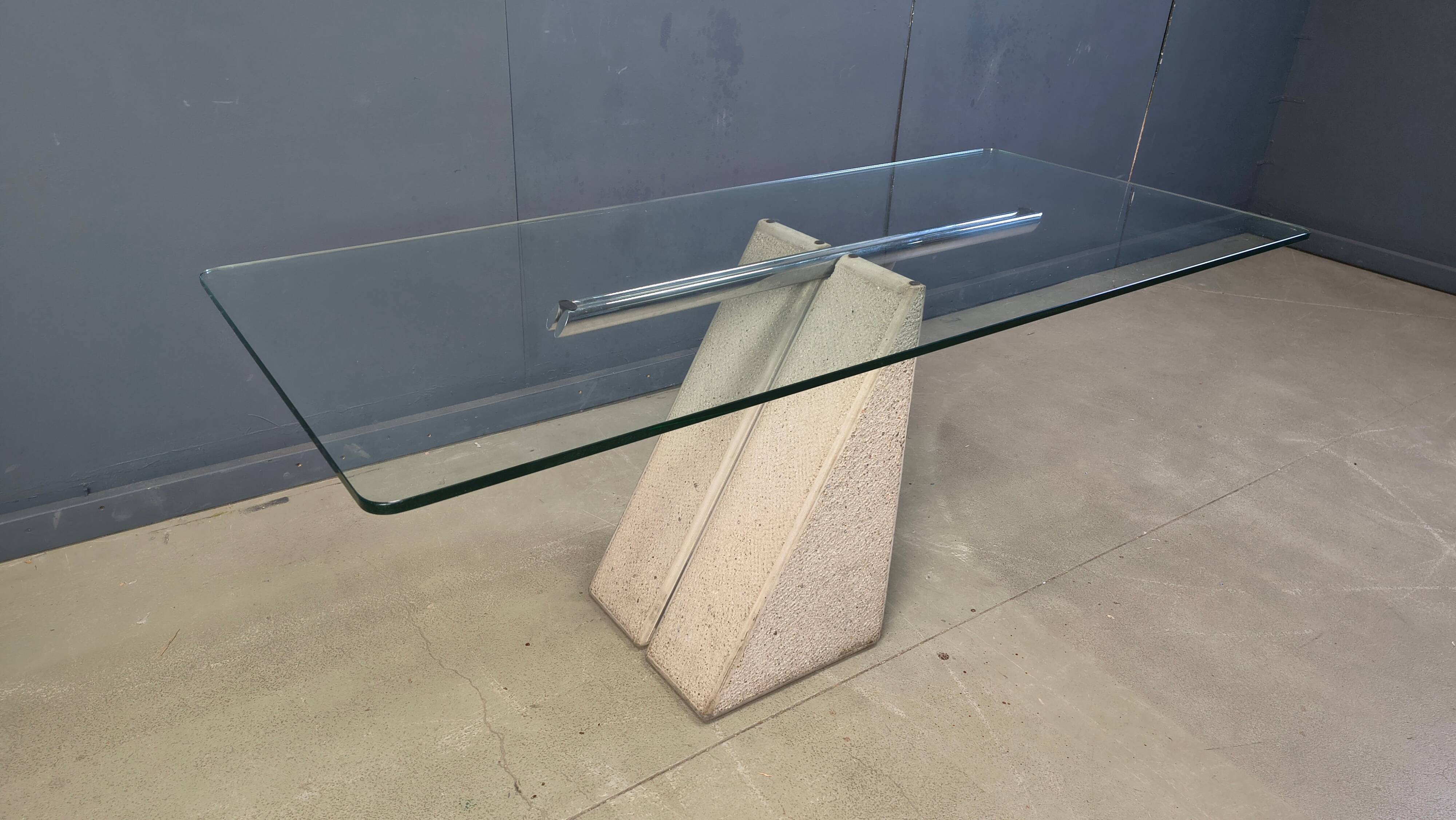 Concrete dining table by Giovanni Offredi for Saporiti 1970s