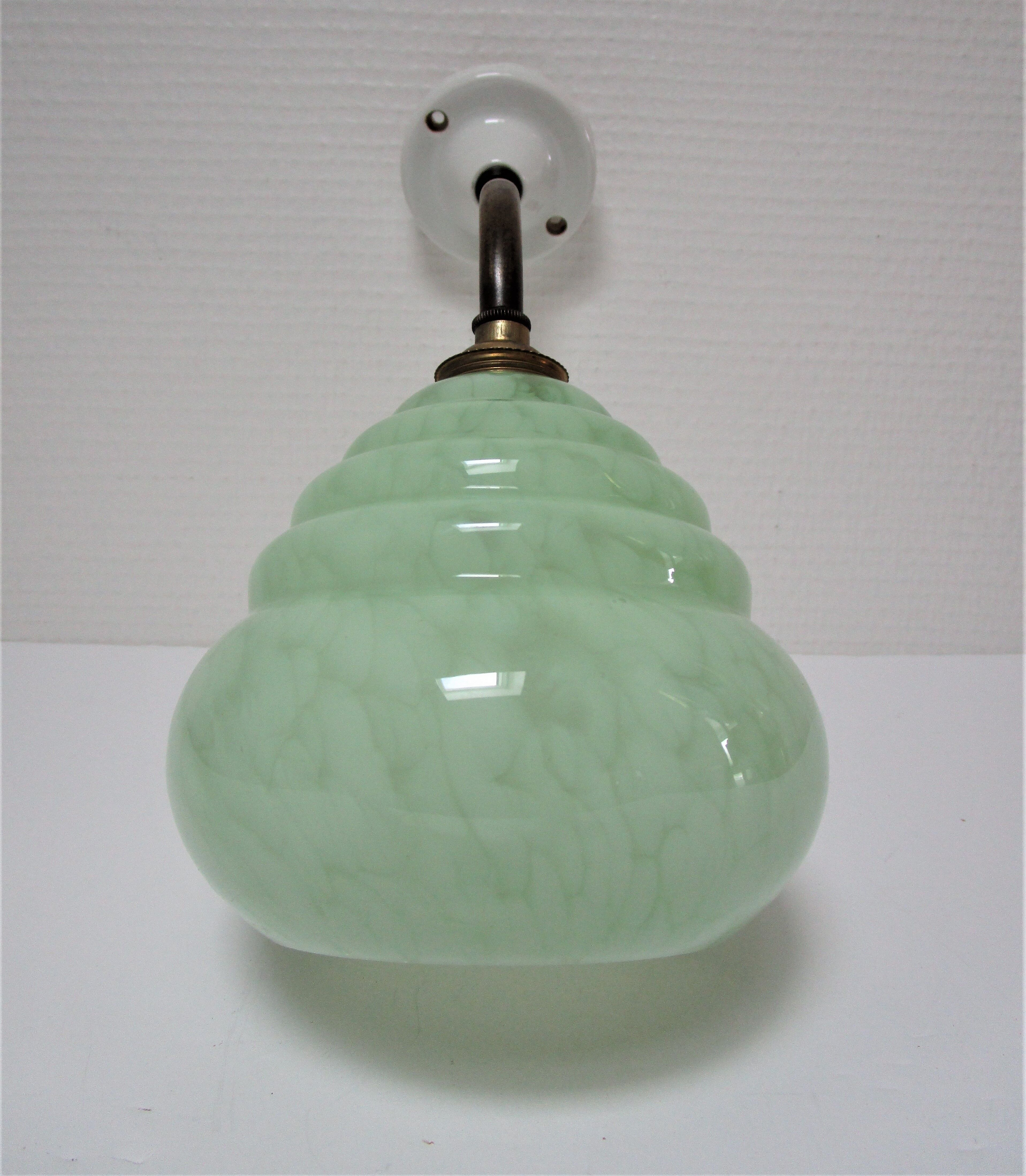 Wall lamp Art Deco porcelain brass glass Clichy almond green