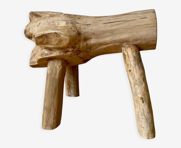 Tabouret bas en bois brutaliste