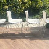 Set of 4 white Catifa Arper chairs