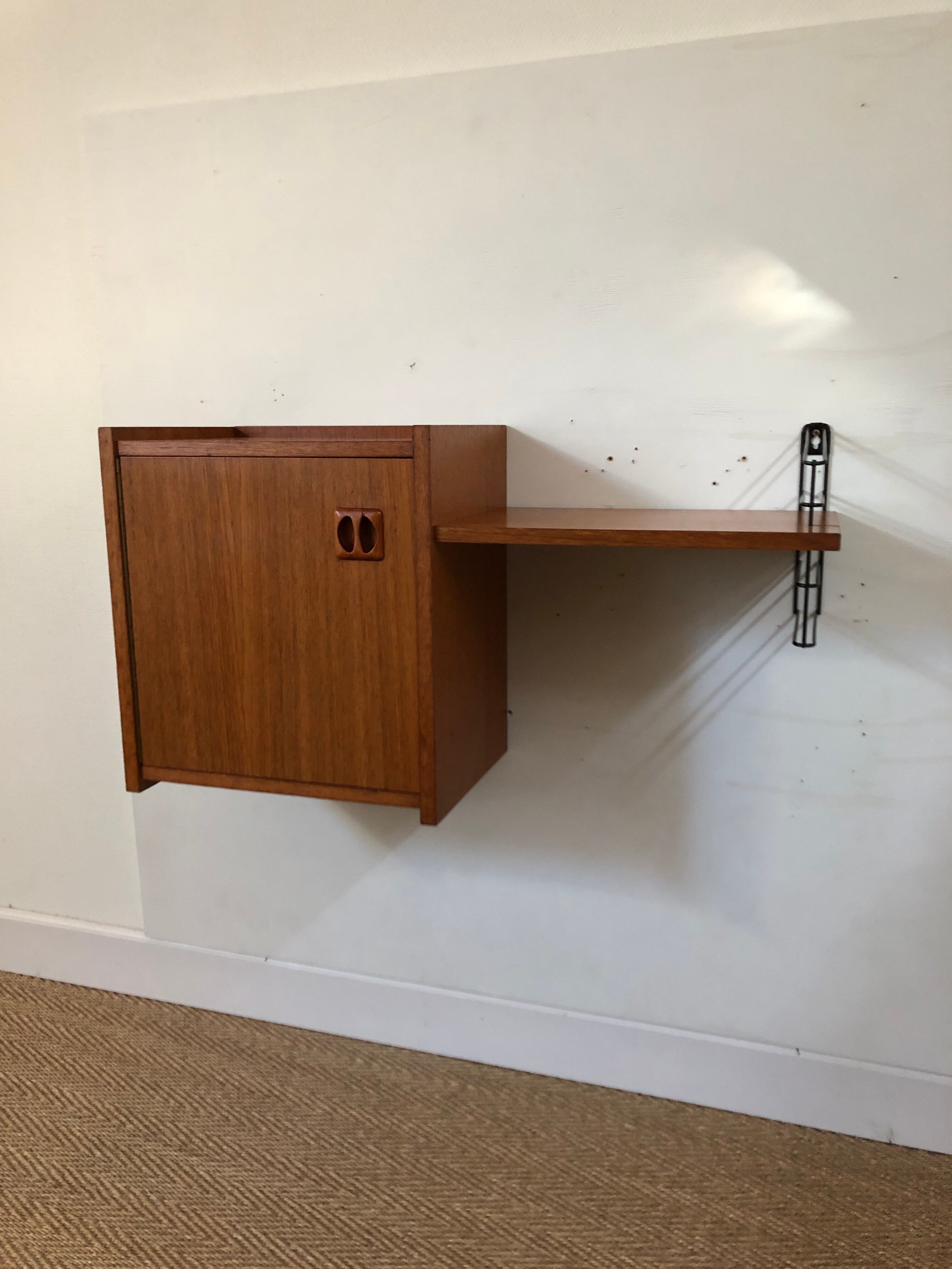 Wall console